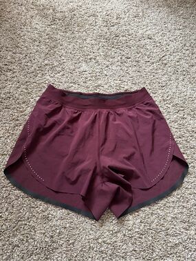 Lululemon Find your Pace Short 3”
